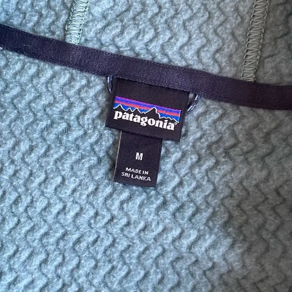 Women’s Patagonia Hoodie - Picture 3 of 8